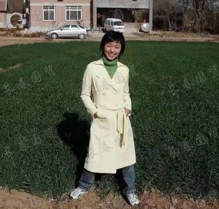 ​央视主持人欧阳夏丹旧照曝光，朴素青涩似路人，事业优秀仍是单身