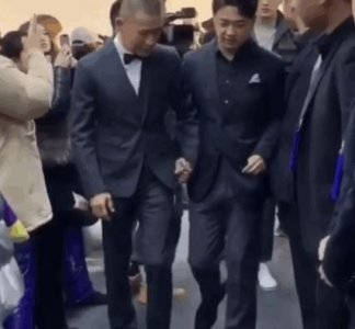 ​聂远潘粤明手牵手怎么回事？聂远潘粤明私下关系好吗为什么手牵手