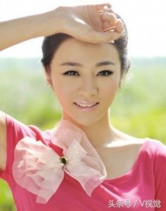 ​小斯琴高娃具有清丽的外形和纯净的独特气质，演《省港大营救》