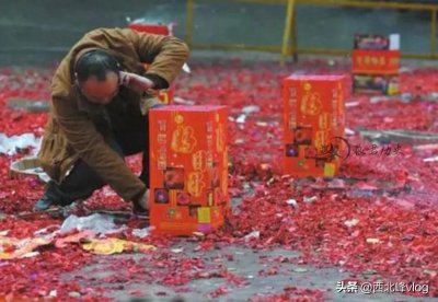​过年了，烟花爆竹价格表出来了，你还会燃放烟花爆竹吗？