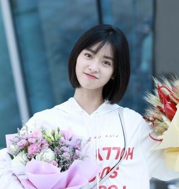 沈月和台湾的演员在制作新的剧本,一张照片揭示了魔鬼的身体