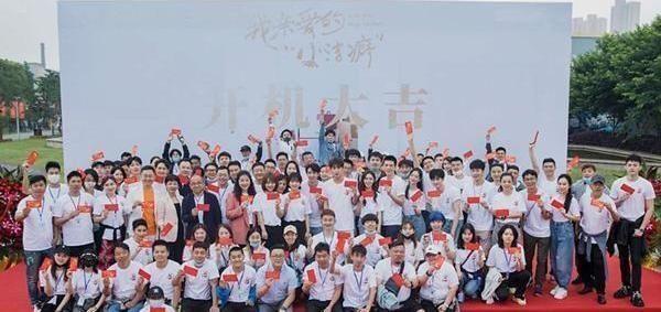 沈月和台湾的演员在制作新的剧本,一张照片揭示了魔鬼的身体