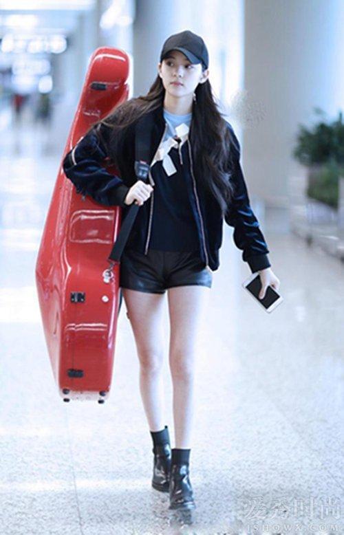 欧阳娜娜在社交平台发布照片,P图痕迹暴露无遗