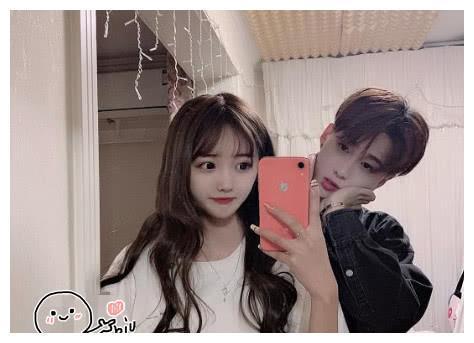 王乐乐晒照秀恩爱,看到女友侧颜,网友直呼,好像在哪见过