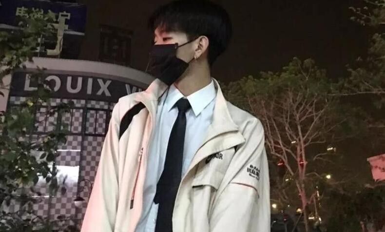 娱乐七鹤大人睡女粉丝事件是真是假，露脸被却掉粉无数(附全脸图)  4