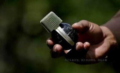 ​畅销全世界的中国无柄手榴弹：解放军现役的82-2式手榴弹
