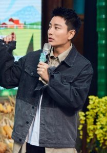 ​贾乃亮金晨恋情疑曝光被拍到深夜约会