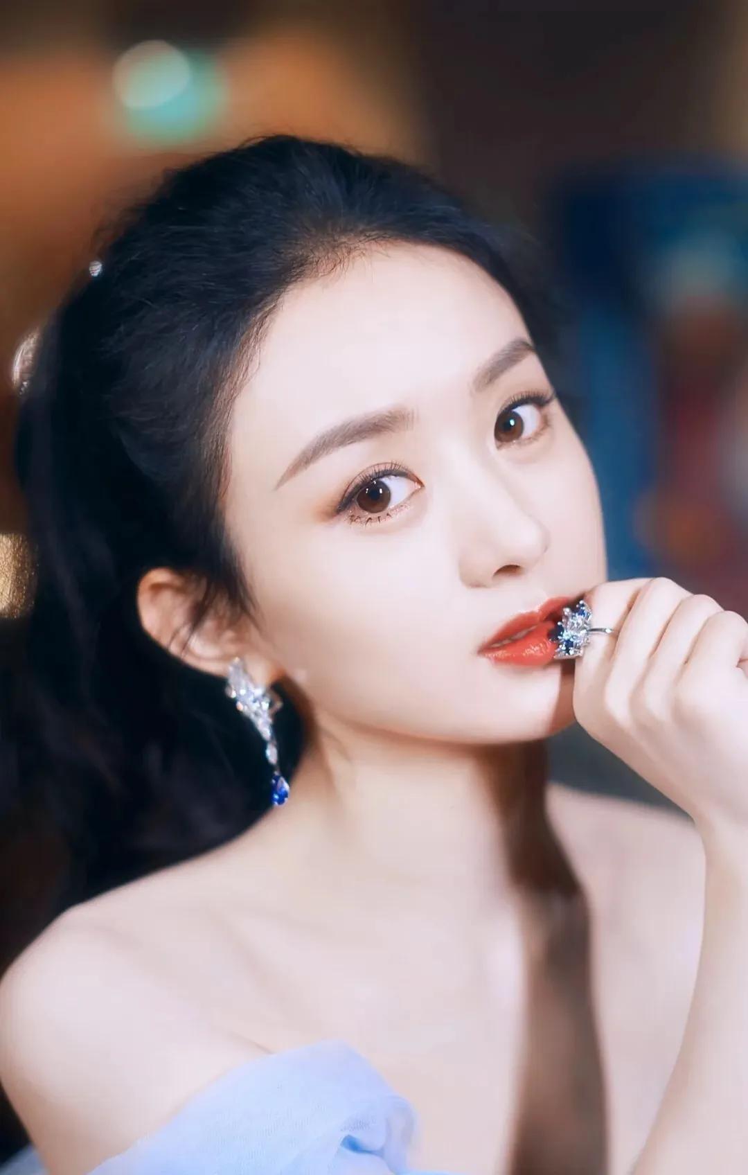 赵丽颖：从普通女孩到演艺圈巨星的成长之路