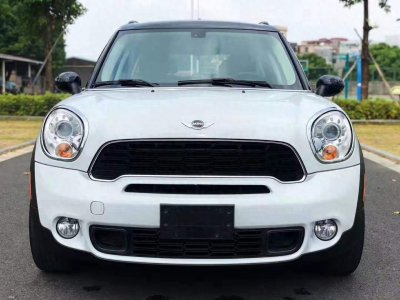 这辆宝马迷你MINI仅售10万,外观很吸引我欢心,动力给力配置很多