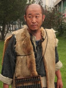 演员高昌昊：拍戏时从驴背上摔下，从摔伤到去世仅42天，太可惜了