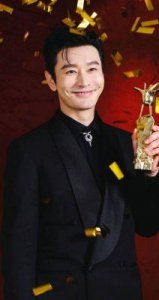 叶珂真声曝光，网友误读“弹幕”为“tán幕”