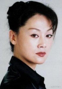 王姬子女差异明显:女儿29岁美貌出众,儿子27岁智力仅4岁