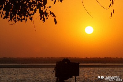 ​全世界最长的10条河流，长江排名第三，第一名全长6650公里