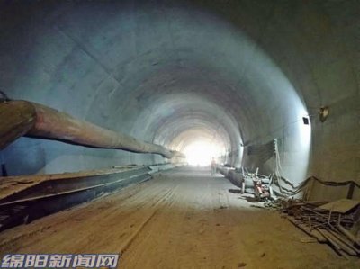 ​三台首条公路隧道“来福隧道”贯通