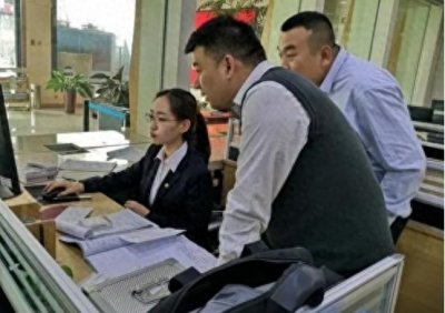 ​银行为什么不给客户提供厕所呢？内行人说出实情，看完就知道了！