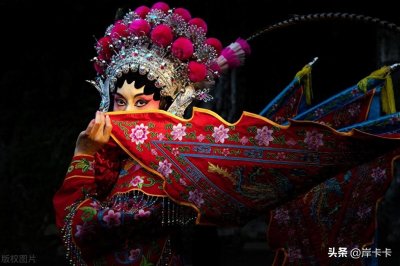 ​楚霸王项羽：英勇无畏的英雄与命运的悲剧