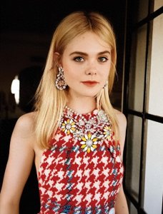 ​艾丽·范宁：天才童星的璀璨之路