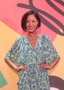 46岁的模特蒋怡,暴瘦后称身体欠佳需要手术,获大批网友留言安慰