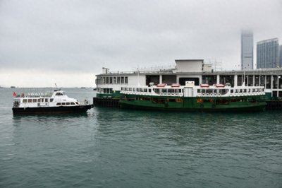 ​船长通宵值更猝死，香港天星小轮百年记忆刻上伤痕